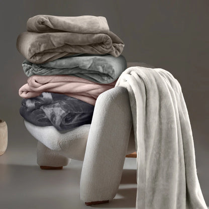 Cobertor Blanket Kacyumara Gran 700 King Branco
