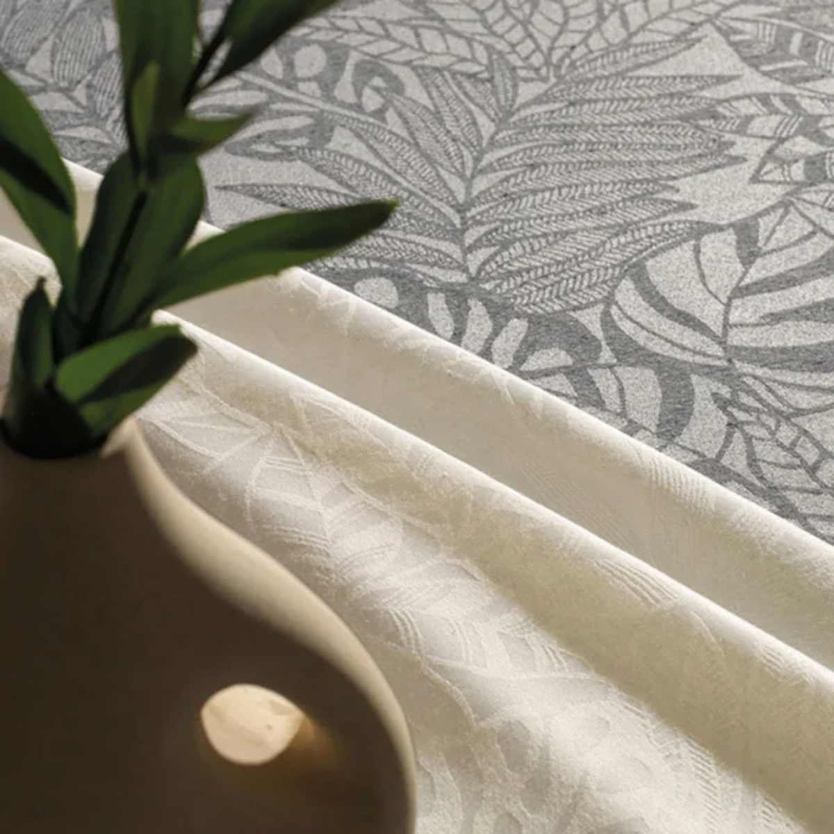 Toalha de Mesa Quadrada Karsten Jacquard Essência Cinza