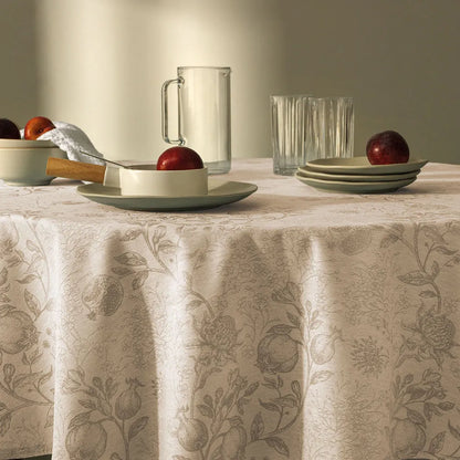 Toalha de Mesa Retangular Karsten Roman Bege 1,60x2,70m