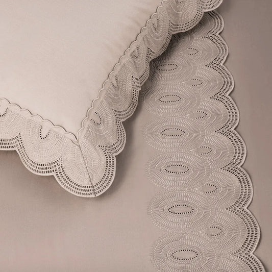 Super Fronha avulsa 300 fios Cetim Coliseu Nocciola/Legno 50cm X 90cm