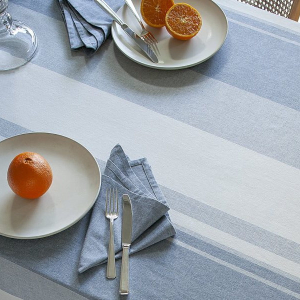 Toalha de Mesa Buddemeyer Impermeável Lush Quadrada 2,20 x 2,20m 100% Algodão