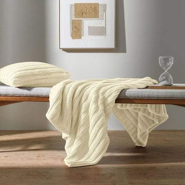 Almofada Karsten Elana 100% Poliéster 45x45cm Marfim