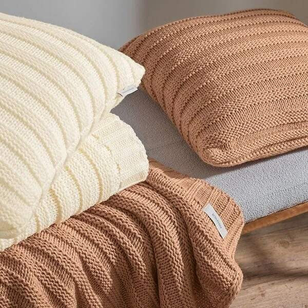 Almofada Karsten Elana 100% Poliéster 45x45cm Marfim