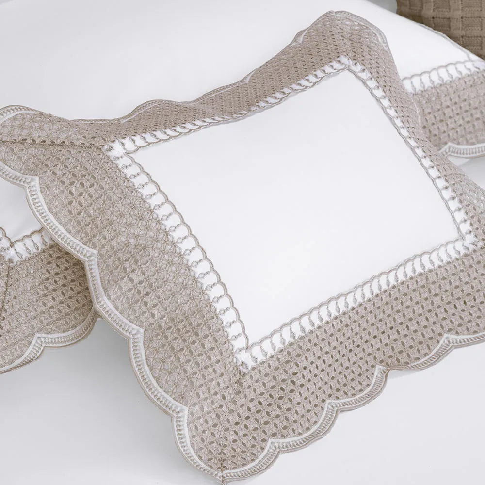 Almofada Rinzeira Trussardi Martorana 300 Fios Cetim 100% Algodão Egípcio Branco 30x40cm