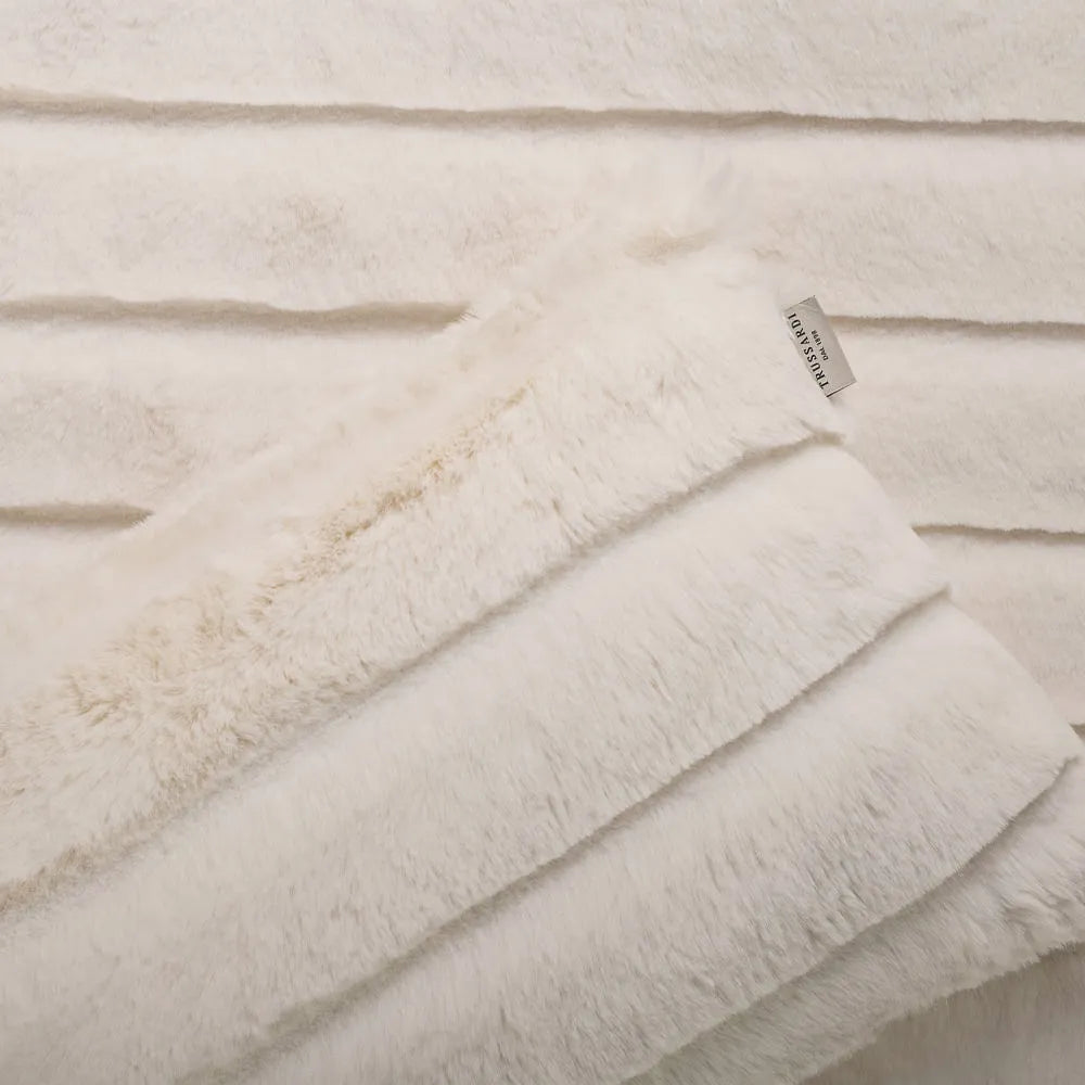 Almofada Trussardi Horatia Branco – 30 x 50cm