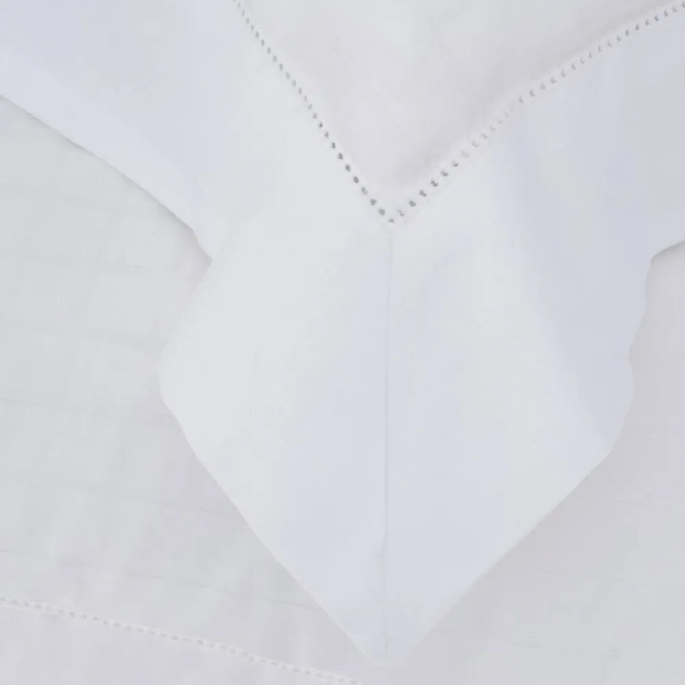 Fronha Buddemeyer Damask Square 3 Abas (50cm x 70cm) – Branco
