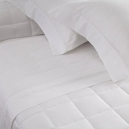 Fronha Buddemeyer Damask Stripes Branco 50cm x 70cm 300 Fios Cetim