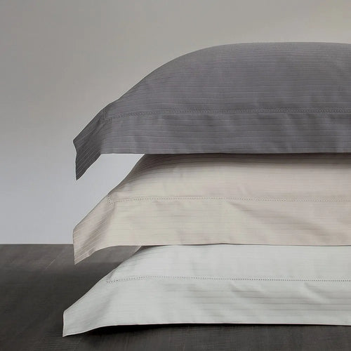 Fronha Buddemeyer Damask Stripes Branco 50cm x 70cm 300 Fios Cetim