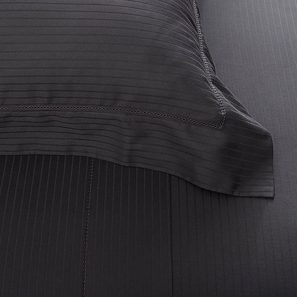 Fronha King Buddemeyer Damask Stripes com 3 Abas e Ajour – Chumbo