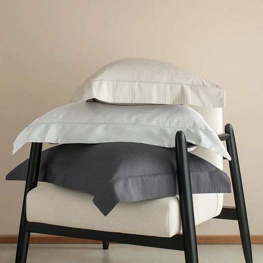 Fronha Buddemeyer Damask Stripes com 3 Abas e Ajour – Cinza