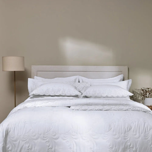 Fronha Trussardi Bargello 300 Fios Cetim 100% Algodão Branco 50x90cm