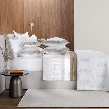 Jogo de Cama King Trussardi Martorana 300 Fios 100% Algodão Egípcio Branco/Legno 2,80m x 3,00m