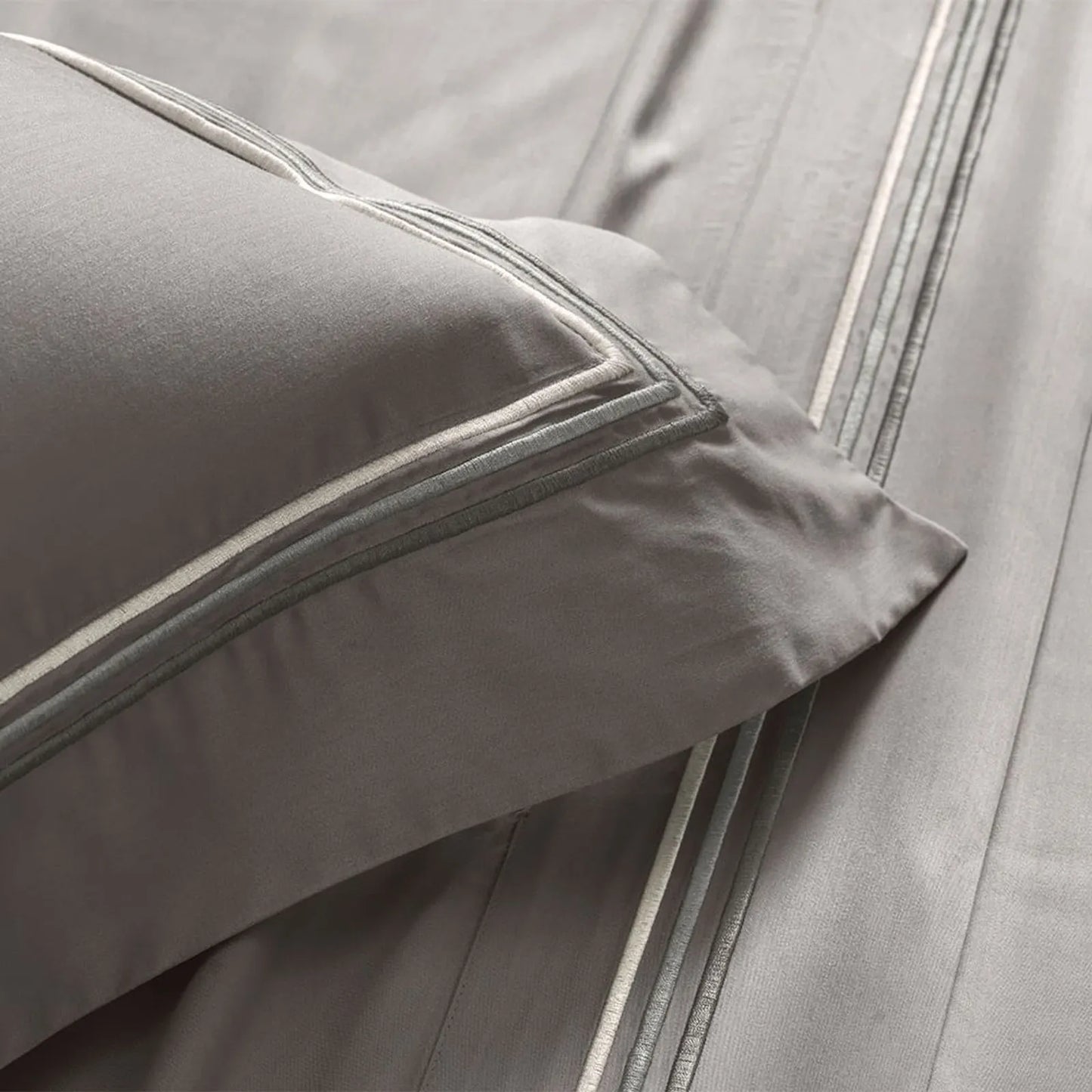 Jogo de Cama Queen Altenburg Essenza Cinza 300 Fios Cetim de Bambu (4 Peças)