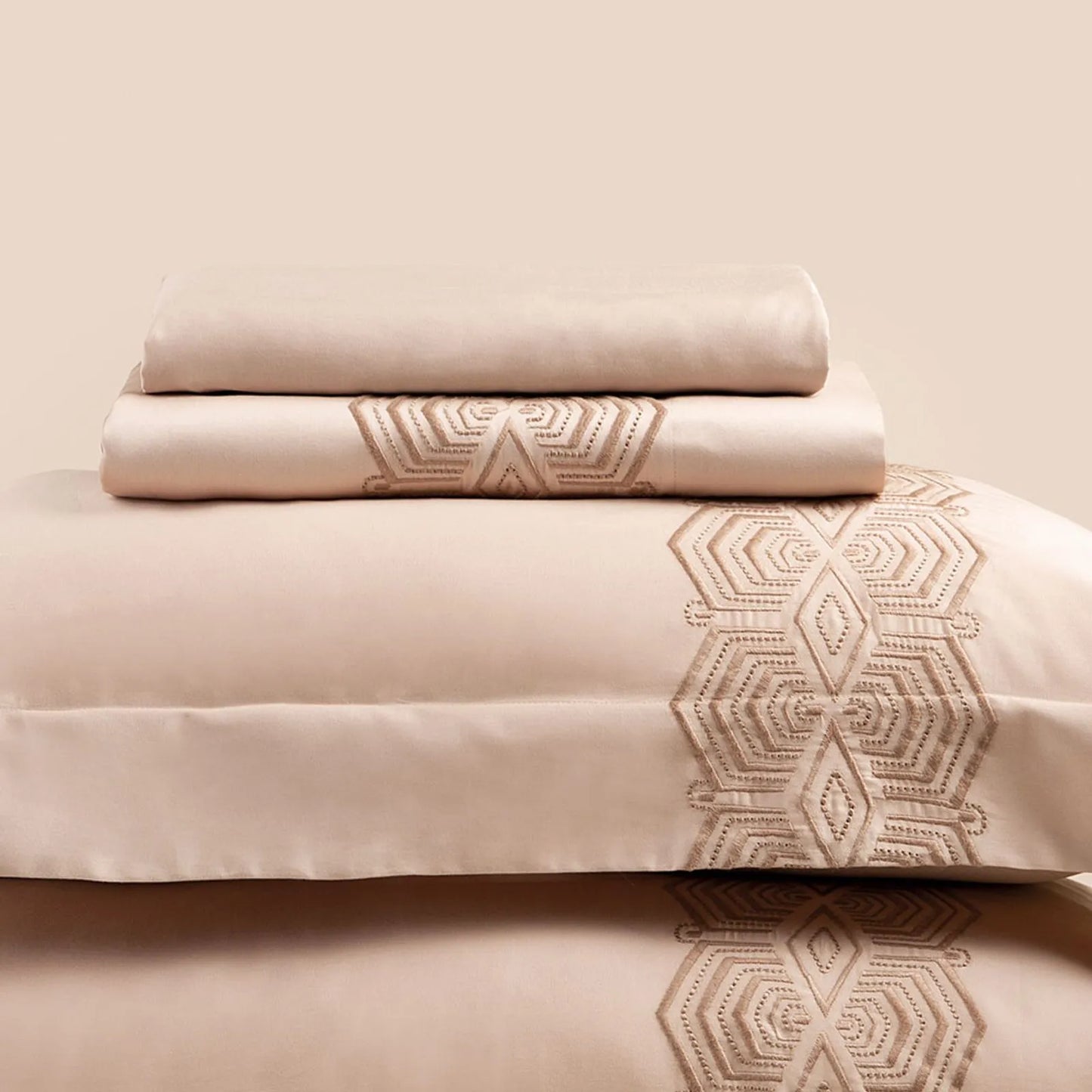 Jogo de Cama Queen Altenburg Haus Mia Rosa Lunar 300 Fios Cetim 100% Algodão (4 Peças - 2,30m x 2,60m)