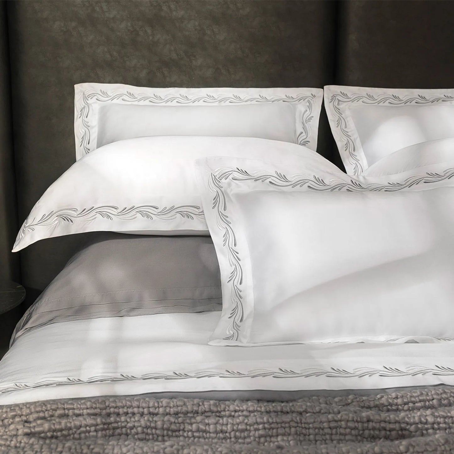 Jogo de Cama Queen Altenburg Haus Ondas Branco (4 Peças - 2,50m x 2,60m)