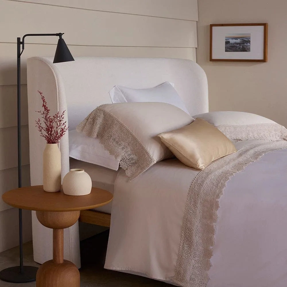 Jogo de Cama Super King Buddemeyer Luxus Norah 400 Fios Bege Antique com Renda 4 Peças 2,80m x 2,80m