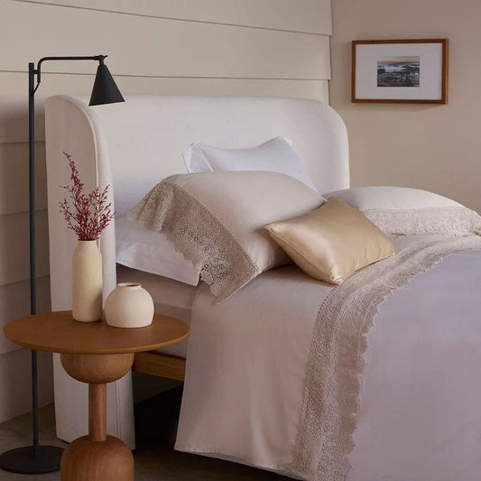 Jogo de Cama Super King Buddemeyer Luxus Norah 400 Fios Bege Antique com Renda 4 Peças 2,80m x 2,80m