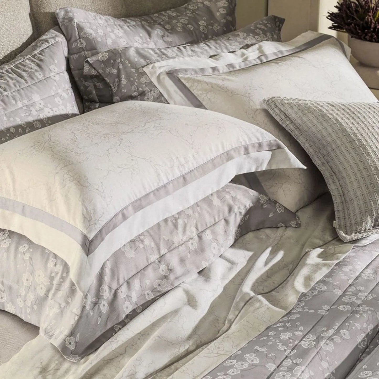 Jogo de Colcha King Karsten Melania 300 Fios 100% Algodão Egípcio 3 Peças 2,90m x 2,60m