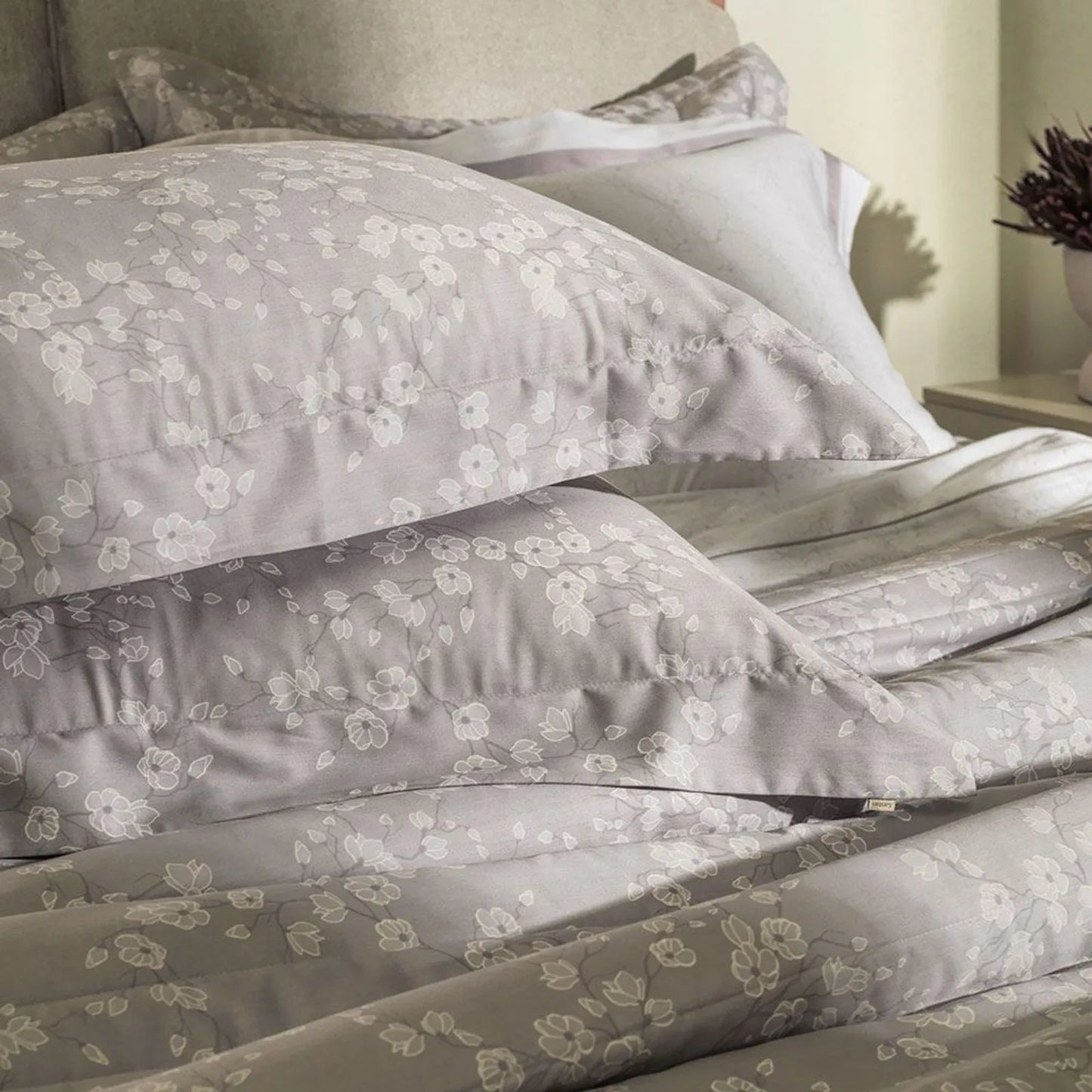 Jogo de Colcha King Karsten Melania 300 Fios 100% Algodão Egípcio 3 Peças 2,90m x 2,60m