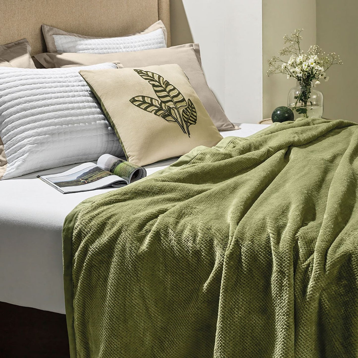 Manta Karsten Prades 100% Poliéster 160g/m² Queen 240x230cm Verde