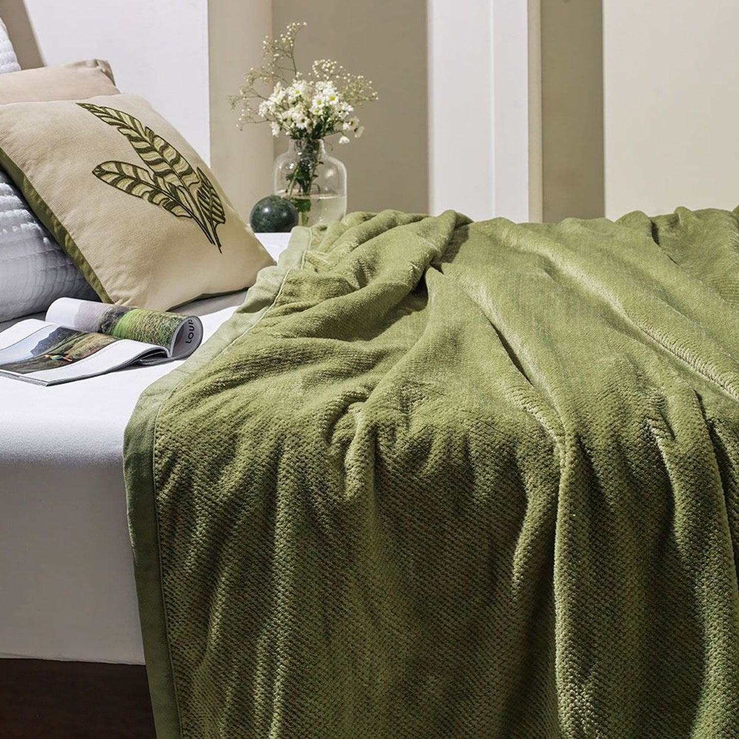 Manta Karsten Prades 100% Poliéster 160g/m² Queen 240x230cm Verde