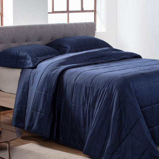 Porta Travesseiro Kacyumara Square Matelassê Marinho 50cm x 70cm