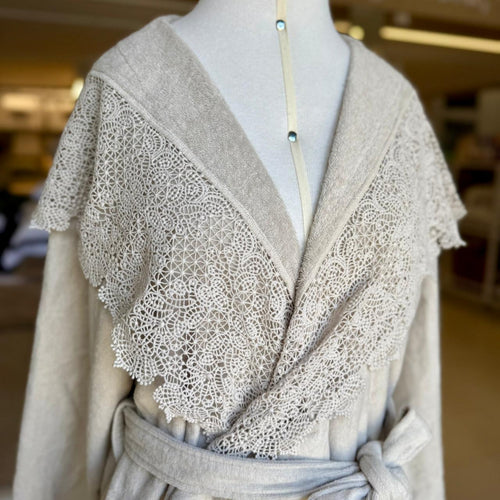 ROUPAO VELUDO NORAH BEGE P