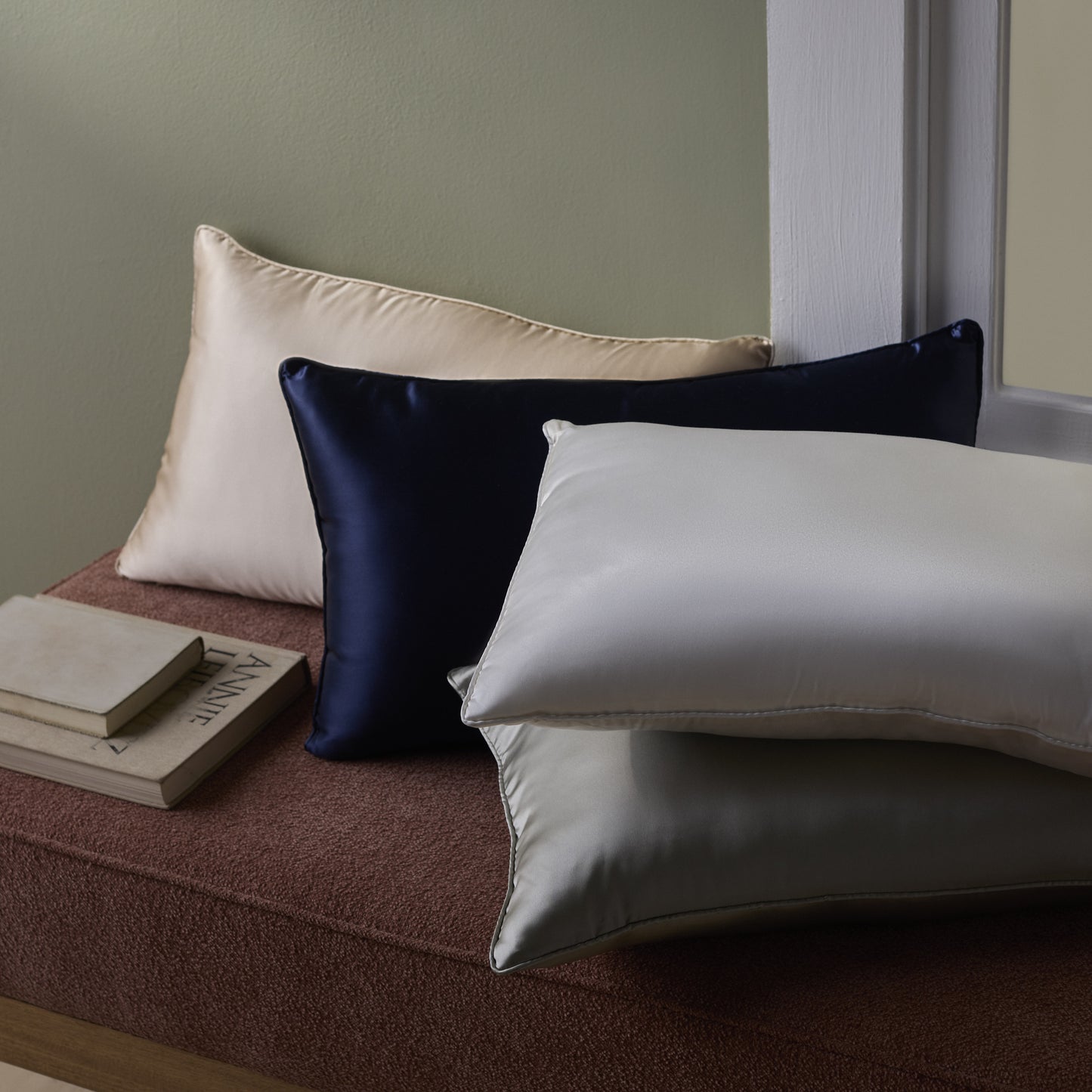 Almofada Rinzeira Buddemeyer Luxus Royale 100% Seda Verde Oliva 30x50cm