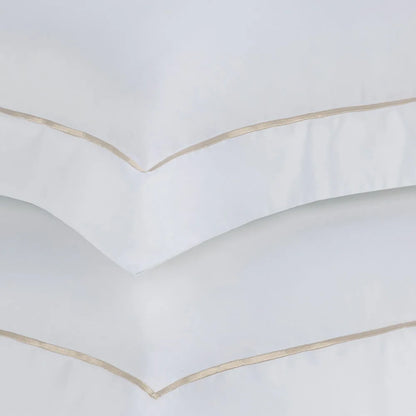 Super Fronha Trussardi Dominicani Branco/Nocciola 600 Fios Cetim 100% Algodão Egípcio (50cm x 90cm)