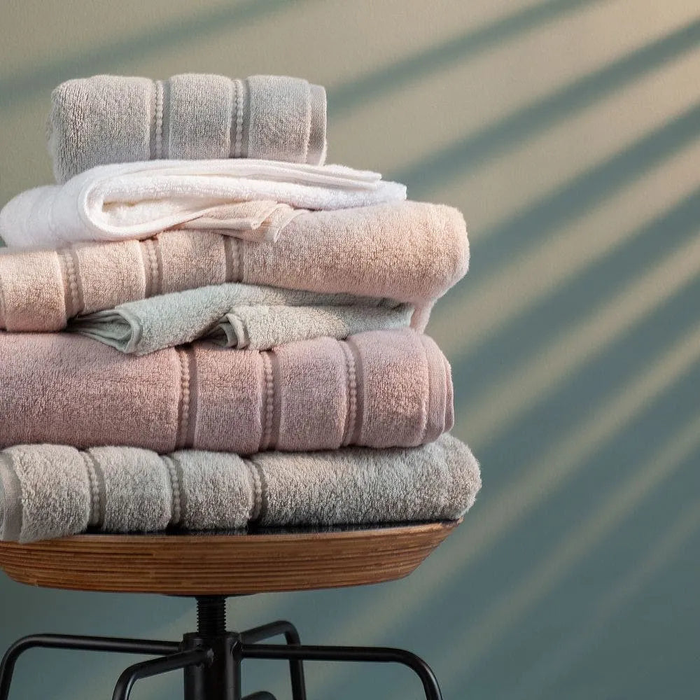 Toalha de Banho Gigante Buddemeyer Luxus Baby Skin Air Branco 90cm x 1,60m