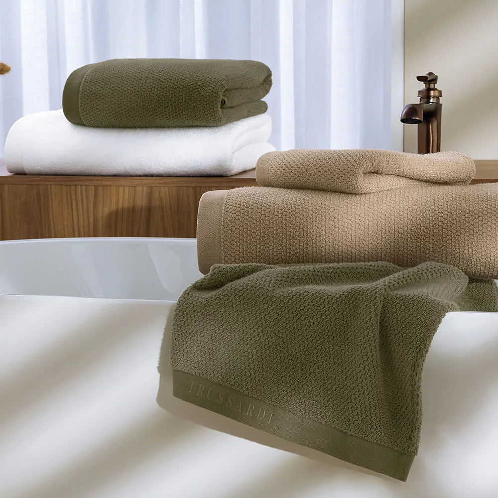 Toalha de Banho Trussardi Fontani Branco – 70 x 1,40m