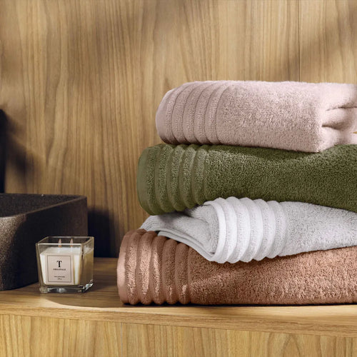 Toalha de Banho Trussardi Imperiale Oliva 100% Algodão 540g/m² 70cm x 1,40m