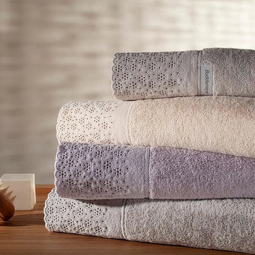 Toalha de Lavabo com Aplicação Buddemeyer Lovely – Lilás – 30cm x 50cm