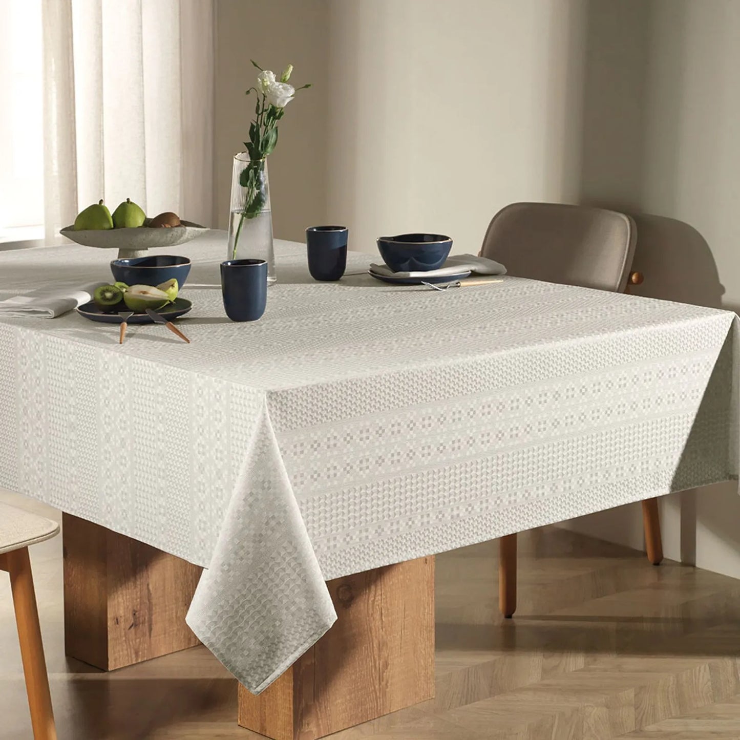 Toalha de Mesa Retangular 6 Lugares Karsten Sempre Limpa Artemis Cinza 1,60m x 2,20m