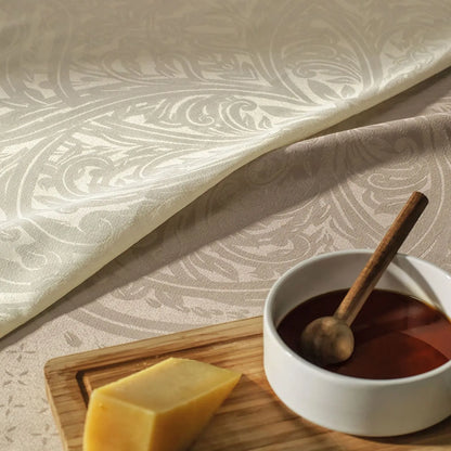 Toalha de Mesa Retangular 6 Lugares Karsten Celebra Lesier Bege 1,80m x 2,20m