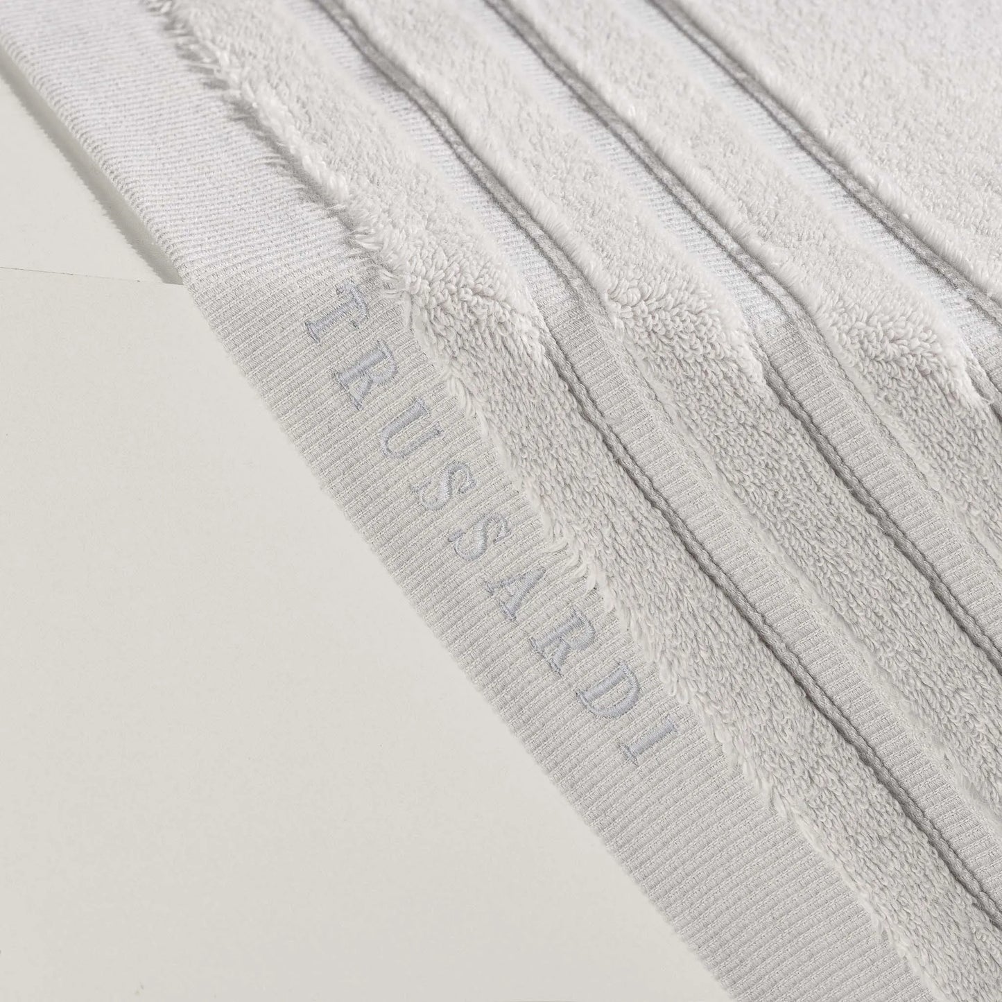 Toalha de Rosto Trussardi Divine 100% Algodão Egípcio Gelo 48x90cm