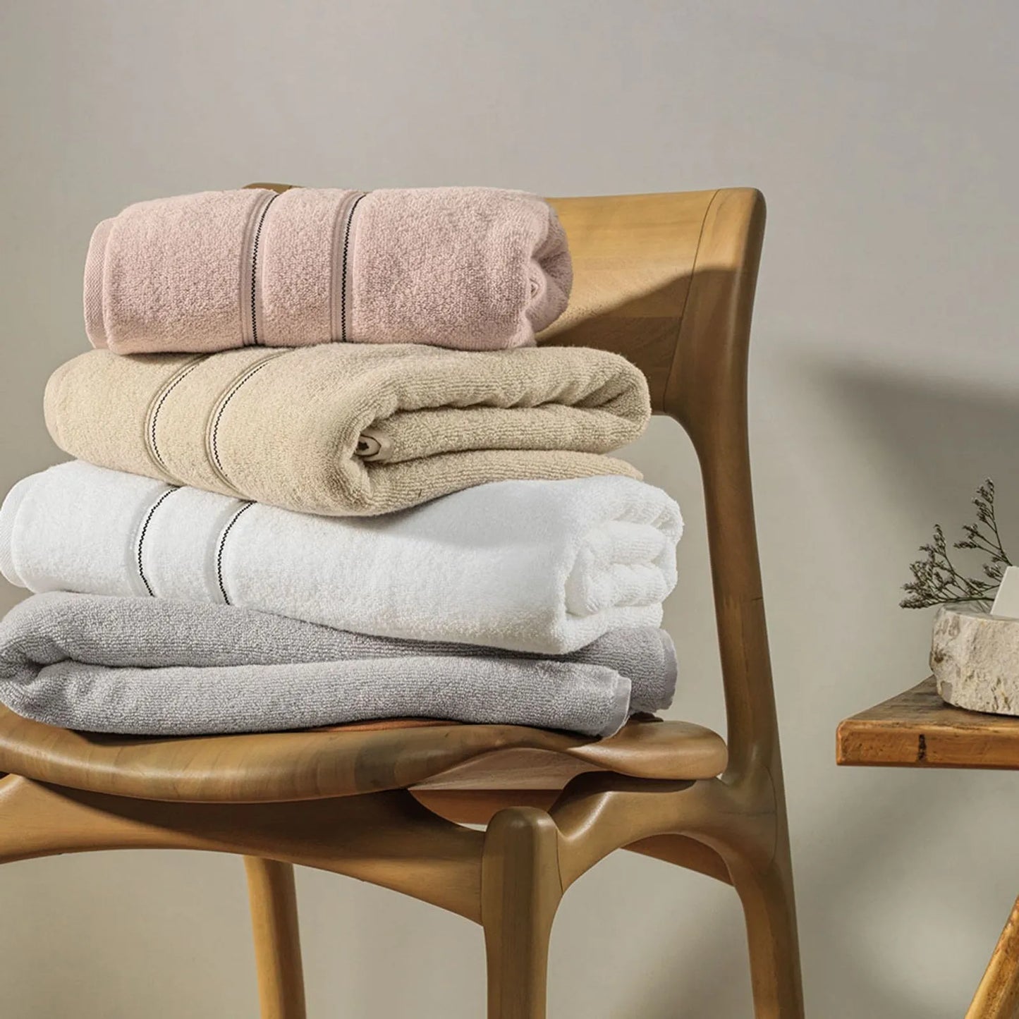 Toalha de Rosto Karsten Plaza Branco 100% Algodão 430g/m² 48cm x 80cm