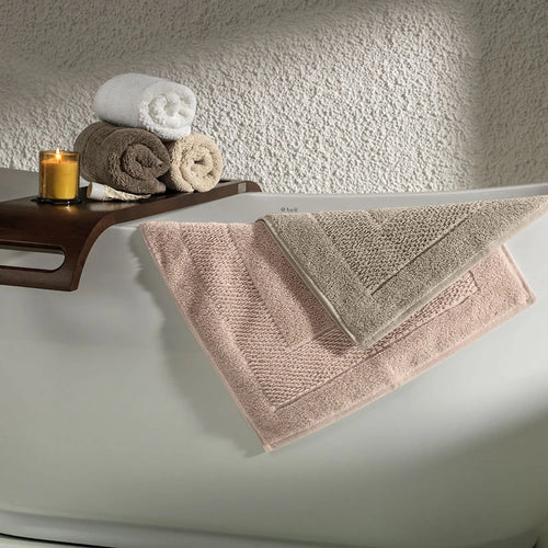 Toalha para Pés Karsten Solare Rosa 100% Algodão 500g/m² 48cm x 80cm