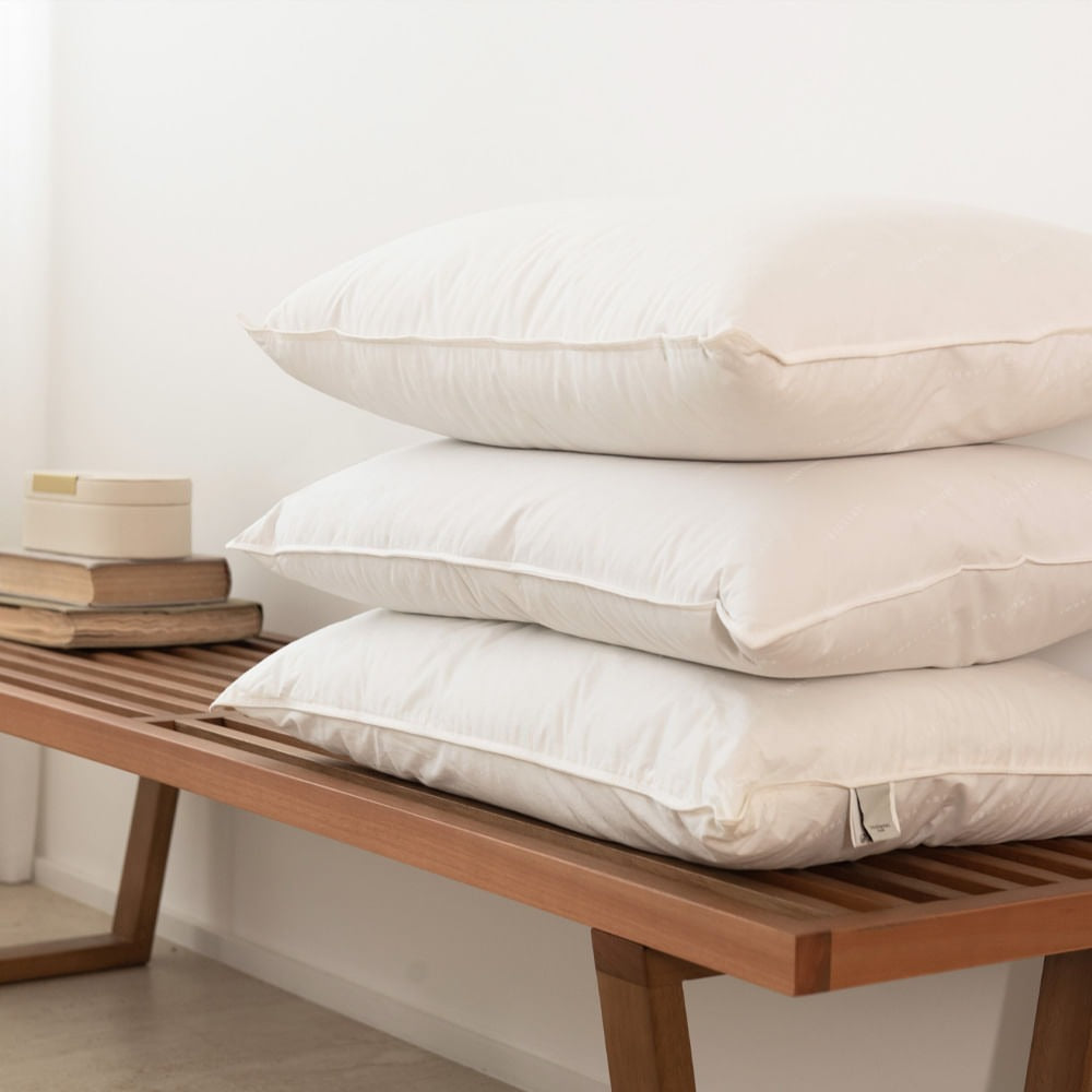 Travesseiro Trussardi Câmara Dupla 70% Pena de Ganso 30% Pluma de Ganso 50x90cm