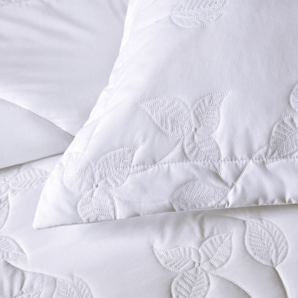 Super Fronha Trussardi Fiorita 100% Algodão Branco 50x90cm