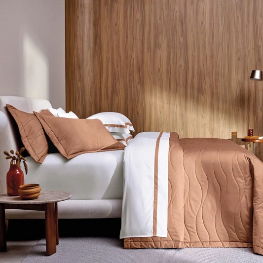 JOGO DE COLCHA 3 PECAS NOVARA COR 70118 SOLARE 2,40x2,80cm Casal Trussardi 300 fios 100% Algodão Egipcio