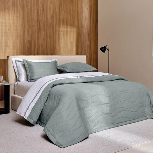 JOGO DE COLCHA 2 PECAS NOVARA COR 40254 AZUL MARE 2,00x2,80cm Solteiro Trussardi 300 fios 100% Algodão Egipcio