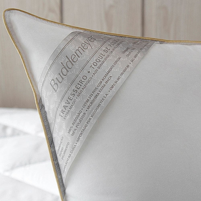 Travesseiro Toque de Pluma 50x90 cm Cor Branco 100% Poliéster