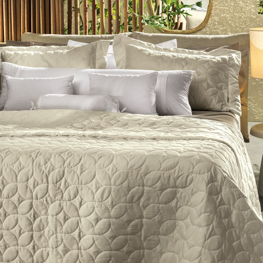 Jogo de Colcha Altenburg Bordado Cetim 300 Fios Heritage 3 Peças 2,80x2,60m Cor Greige