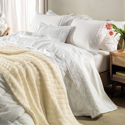 Jogo de Cama Queen com Capa de Almofada 200 Fios 100% Algodão Antônia Branco Karsten