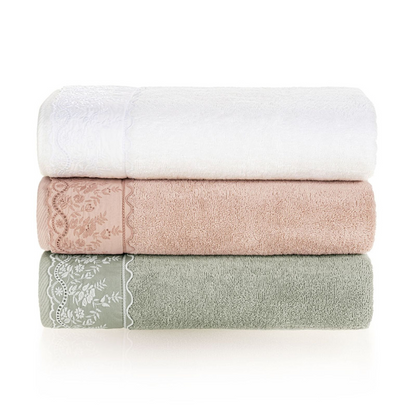 Toalha de Banho com Bordado Fio Penteado Antônia Rose