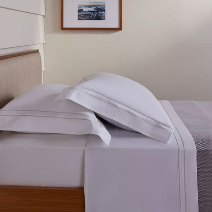 JOGO DE CAMA QUEEN TRENTO BRANCO C/ BORDADO PRATA 2,60X2,90CM