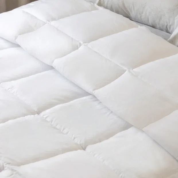 Edredom Super King Kacyumara Toque de Pétalas Branco